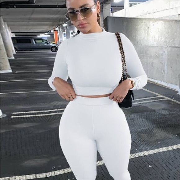 White double lined two piece set - Picture 3 of 6